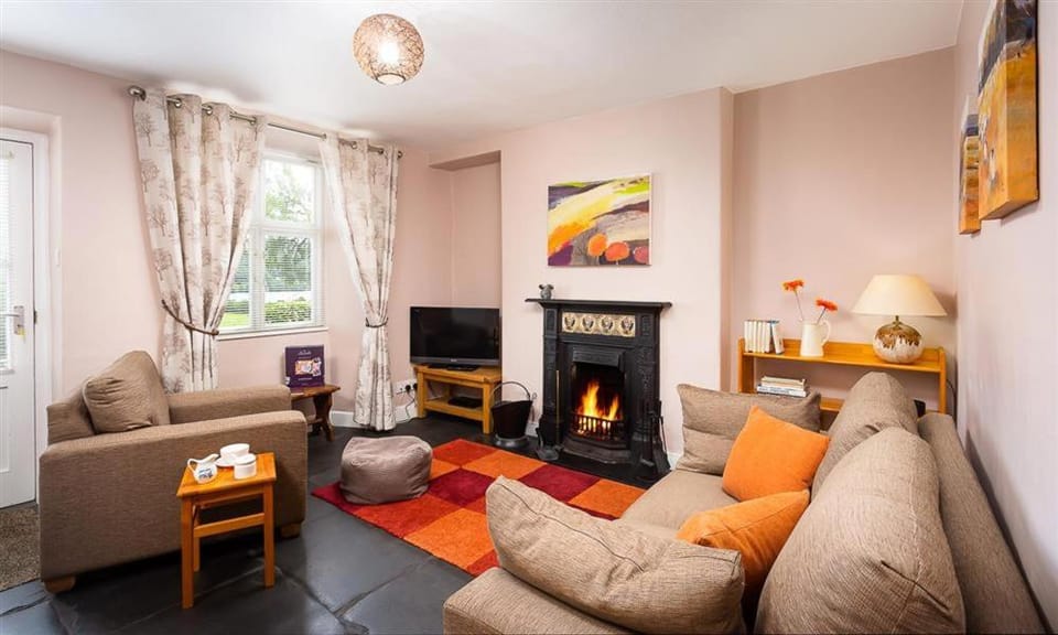 Dormouse Cottage House in Coniston