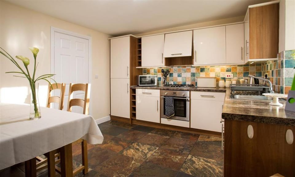 Woodside West House in Bowness-on-Windermere