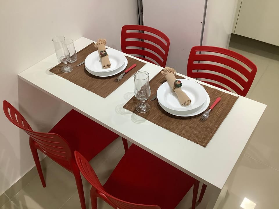 Coffee/tea facilities, Dinner