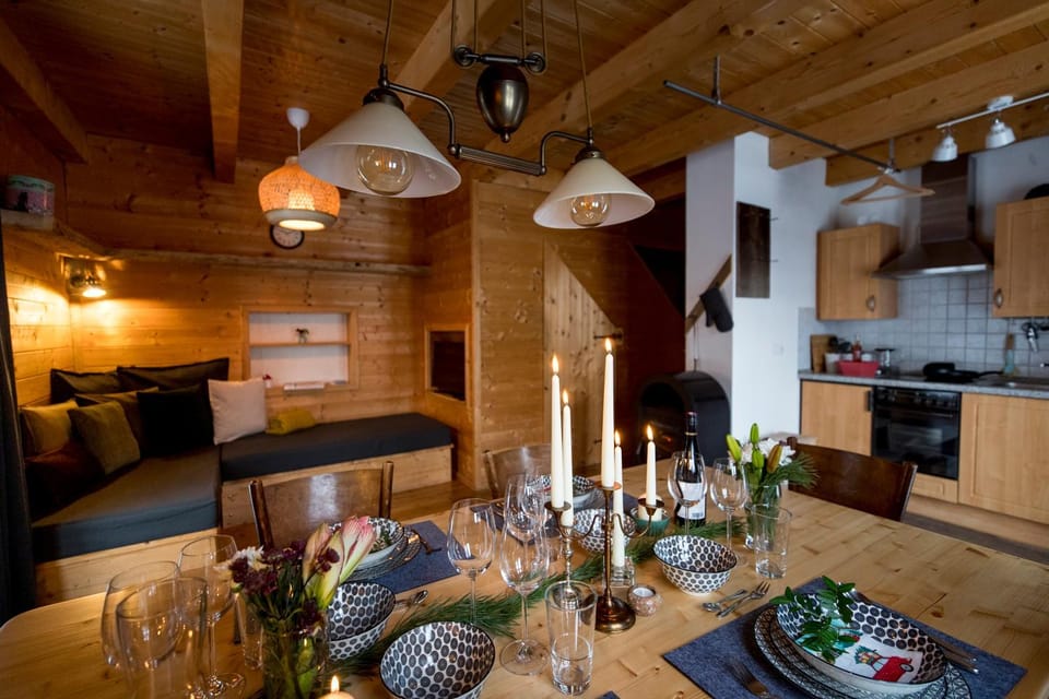 Kitchen or kitchenette, Living room, Dining area, minibar, pet friendly