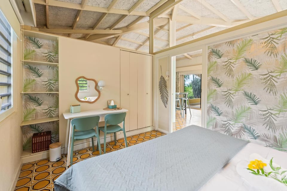 Bedroom, air conditioner