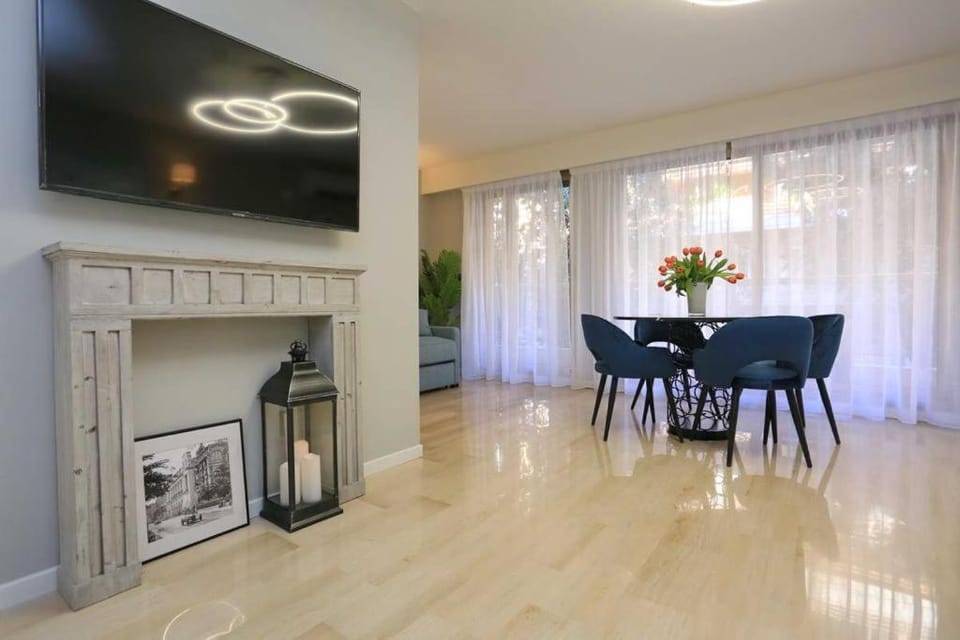 LUXE GAMBETTA - SEA VIEW Apartment in Nice
