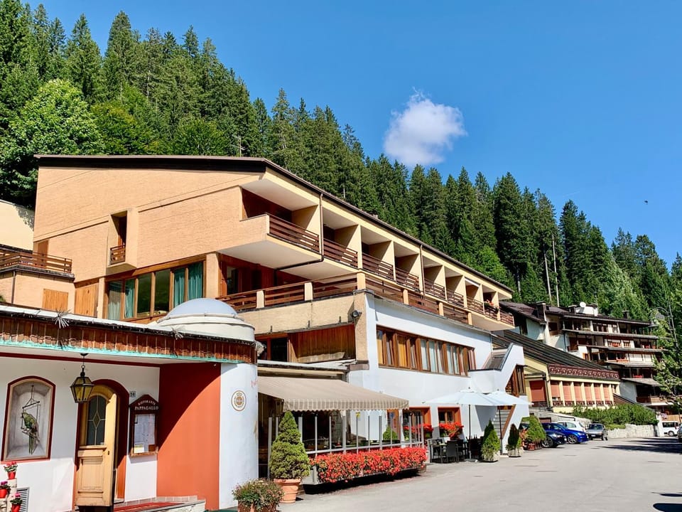 Property building, Facade/entrance