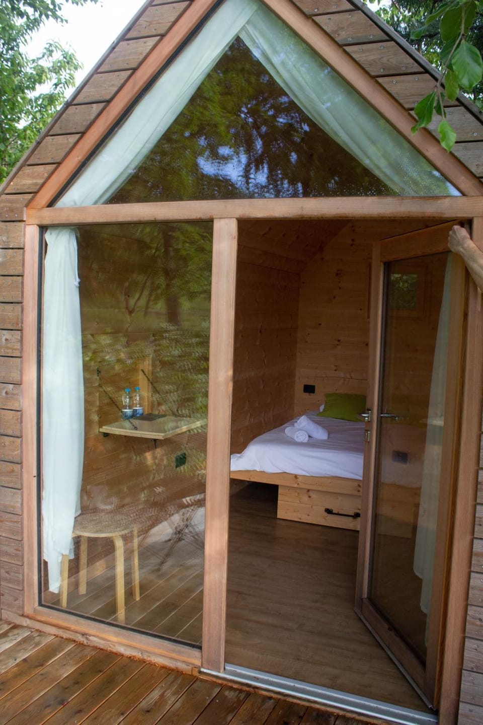 Patio, Patio, Bed, Garden, internet