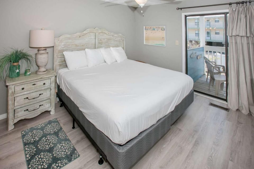 Sea Oats I-103 House in West Beach
