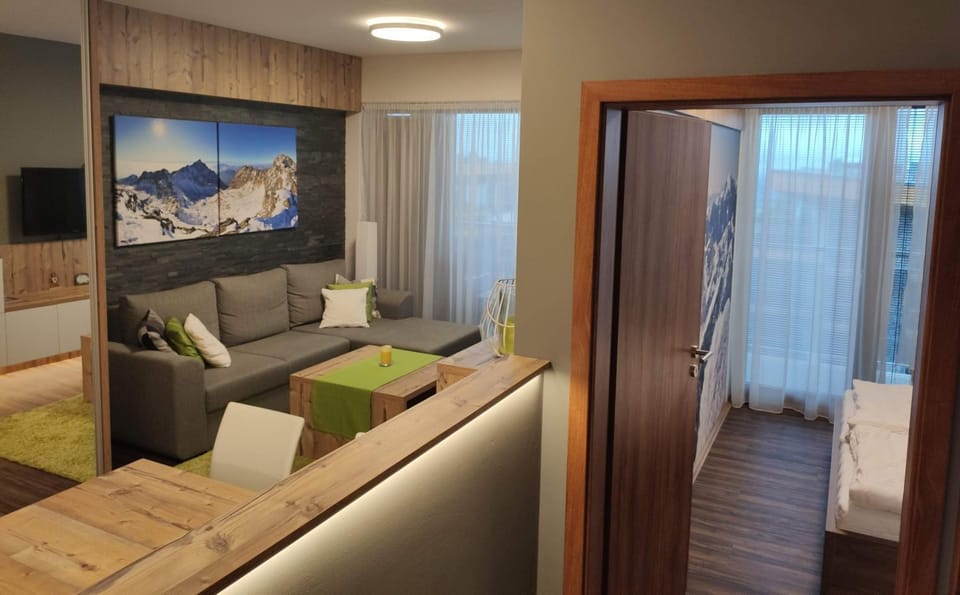TV and multimedia, Balcony/Terrace, Living room, Dining area, Bedroom