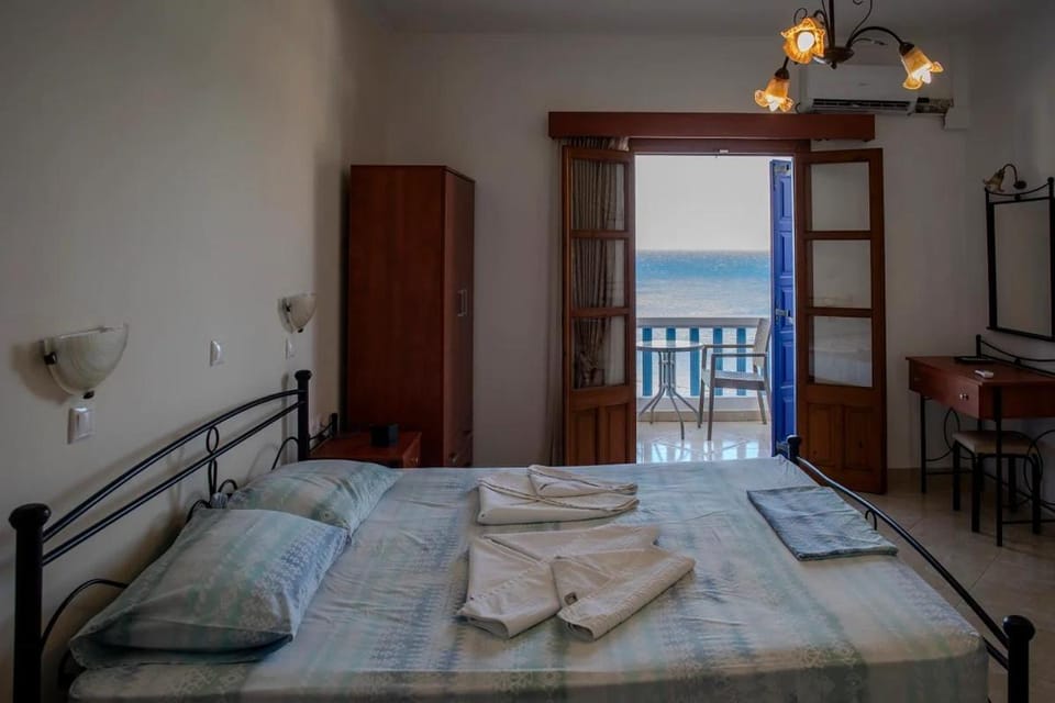 TO VOTSALO-beach side studios & taverna Hotel in Karpathos, 857 00, Greece