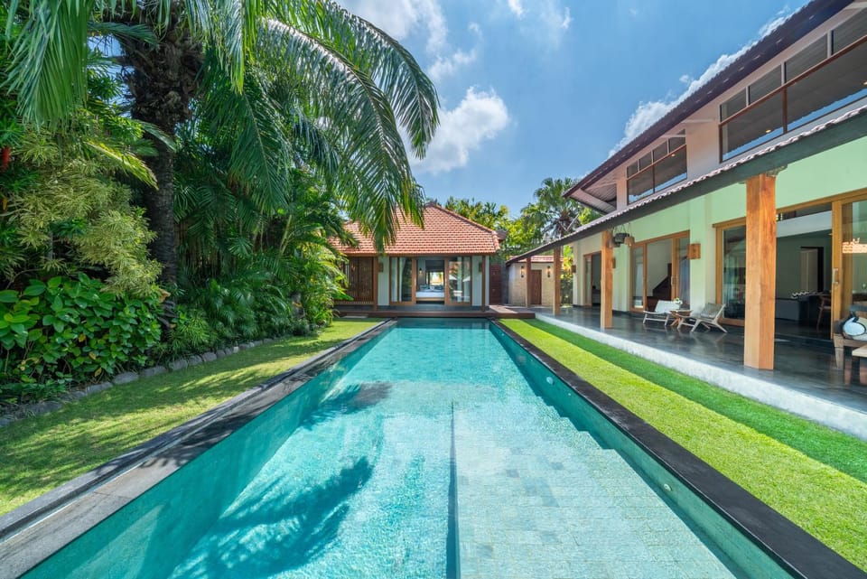 Property building, Swimming pool