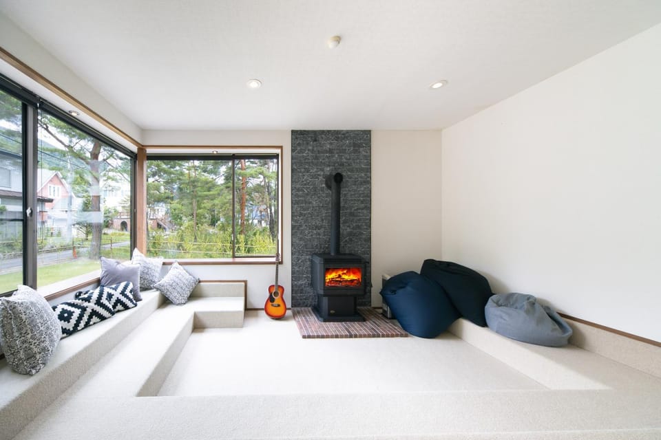 Living room, Seating area