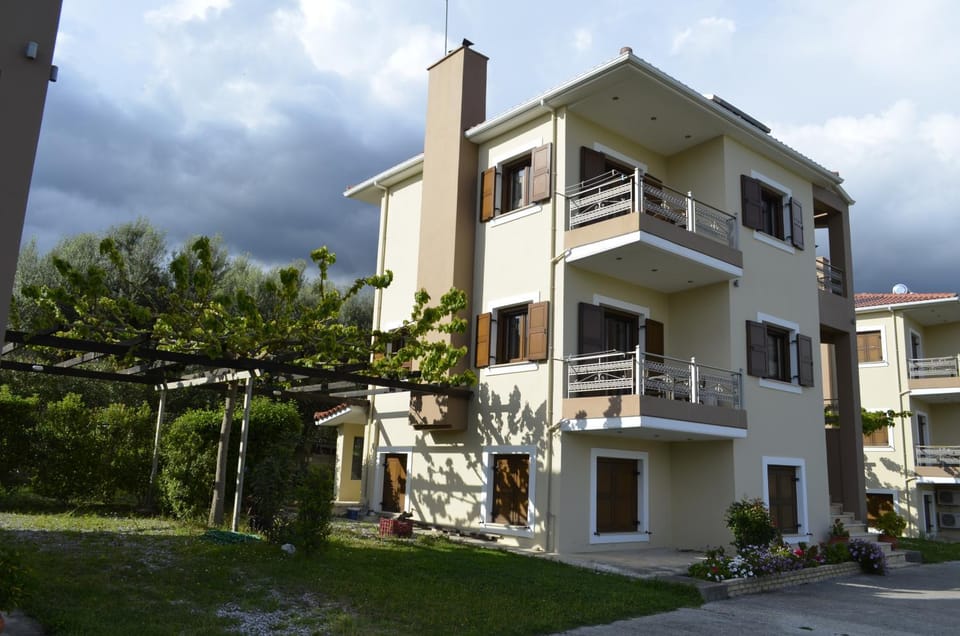 Property building, Garden
