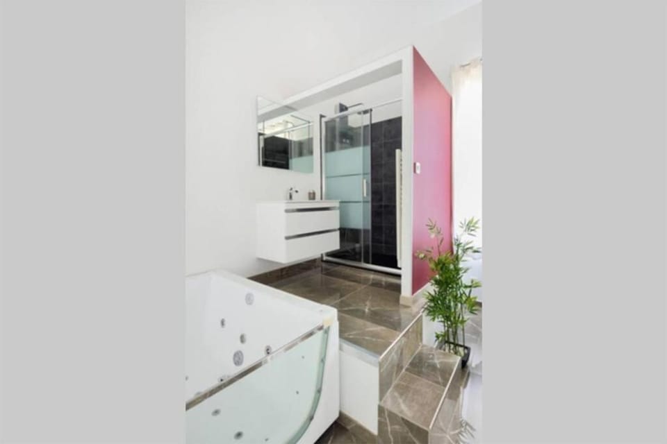 Shower, Bathroom, Bath