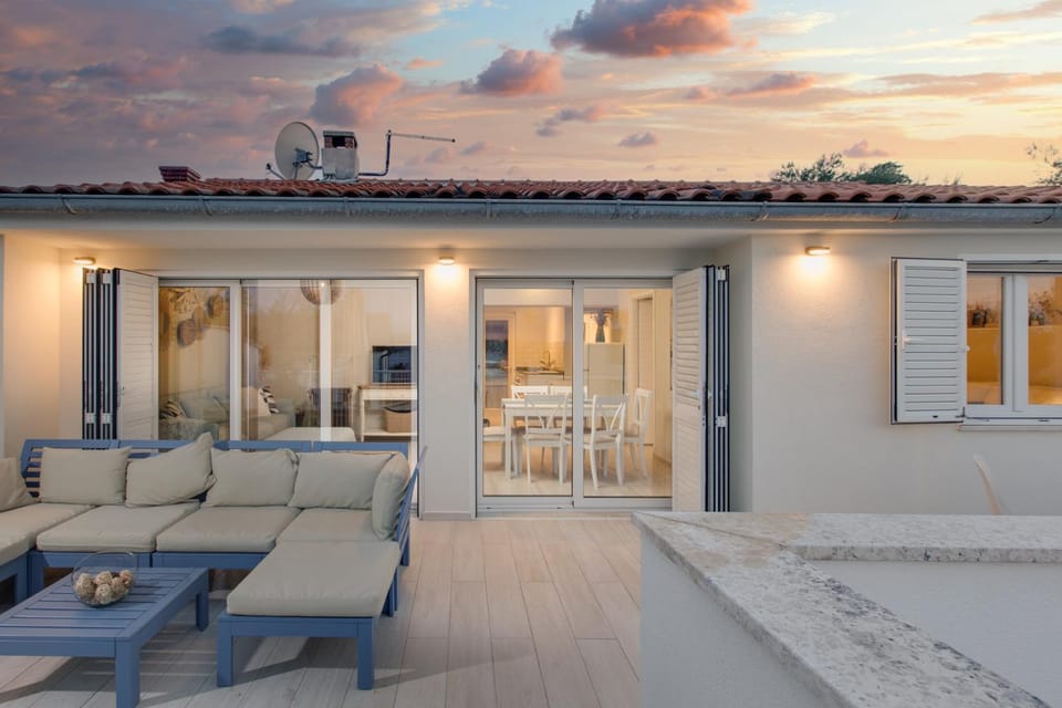 Balcony/Terrace, Seating area, Sunset