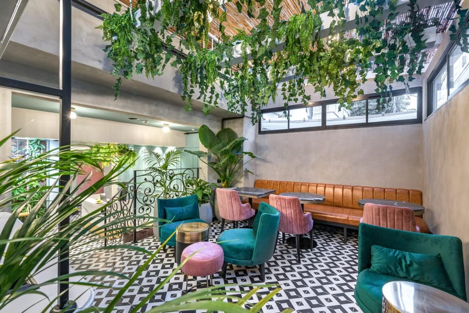 Lounge or bar