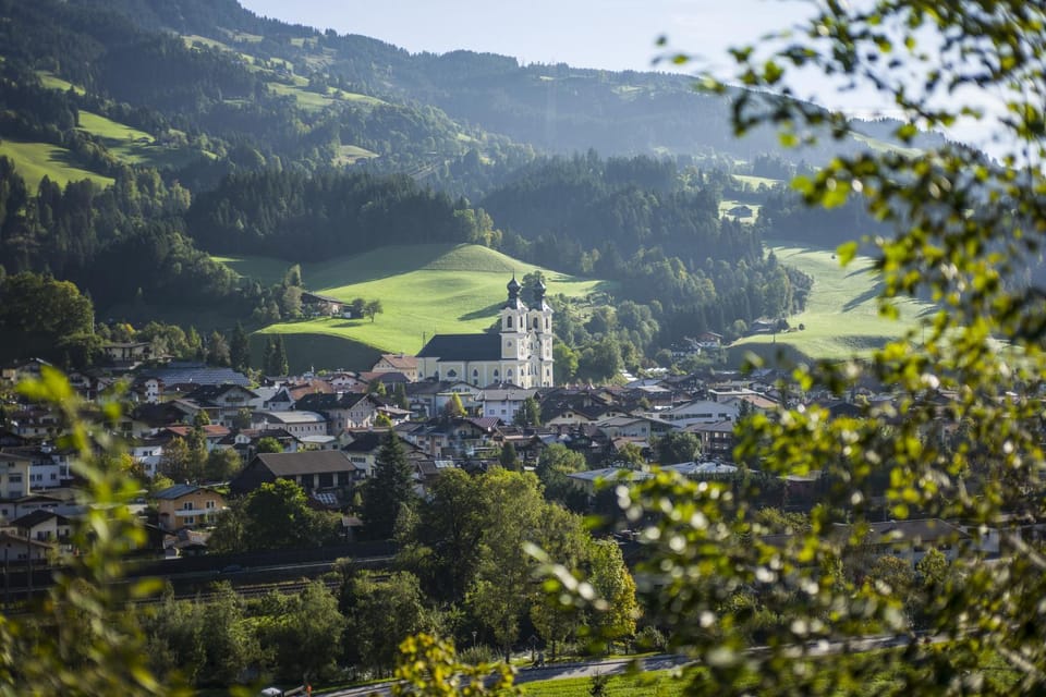 Neighbourhood, Natural landscape