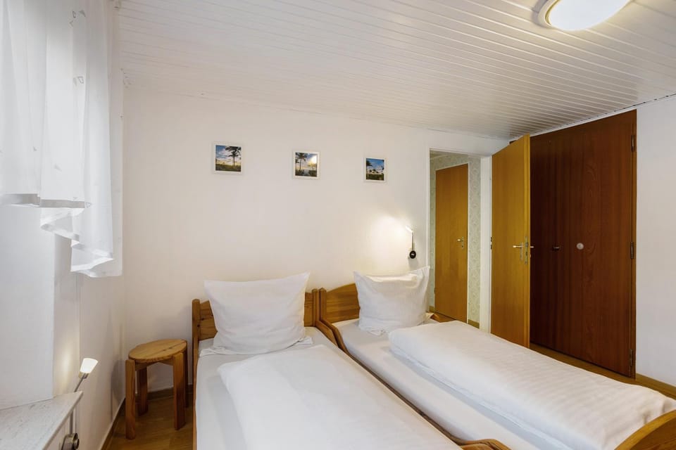 Property building, Living room, Bedroom