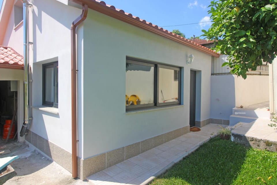 Property building, Facade/entrance, Off site