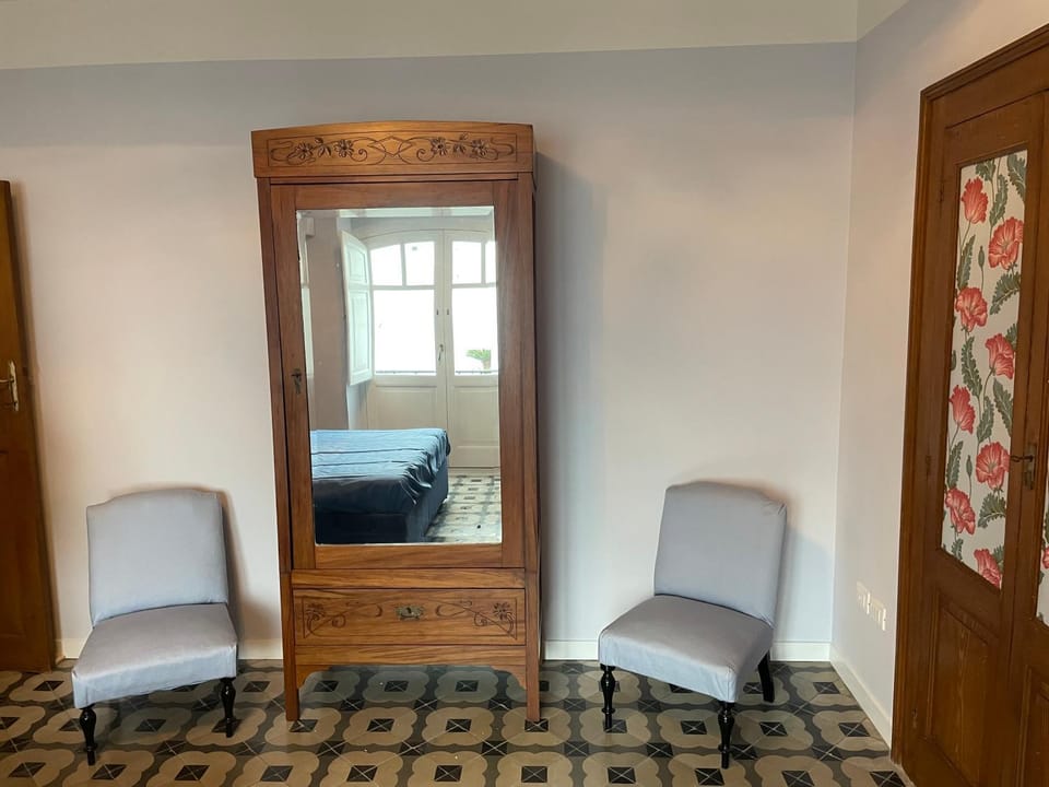 Living room, wardrobe