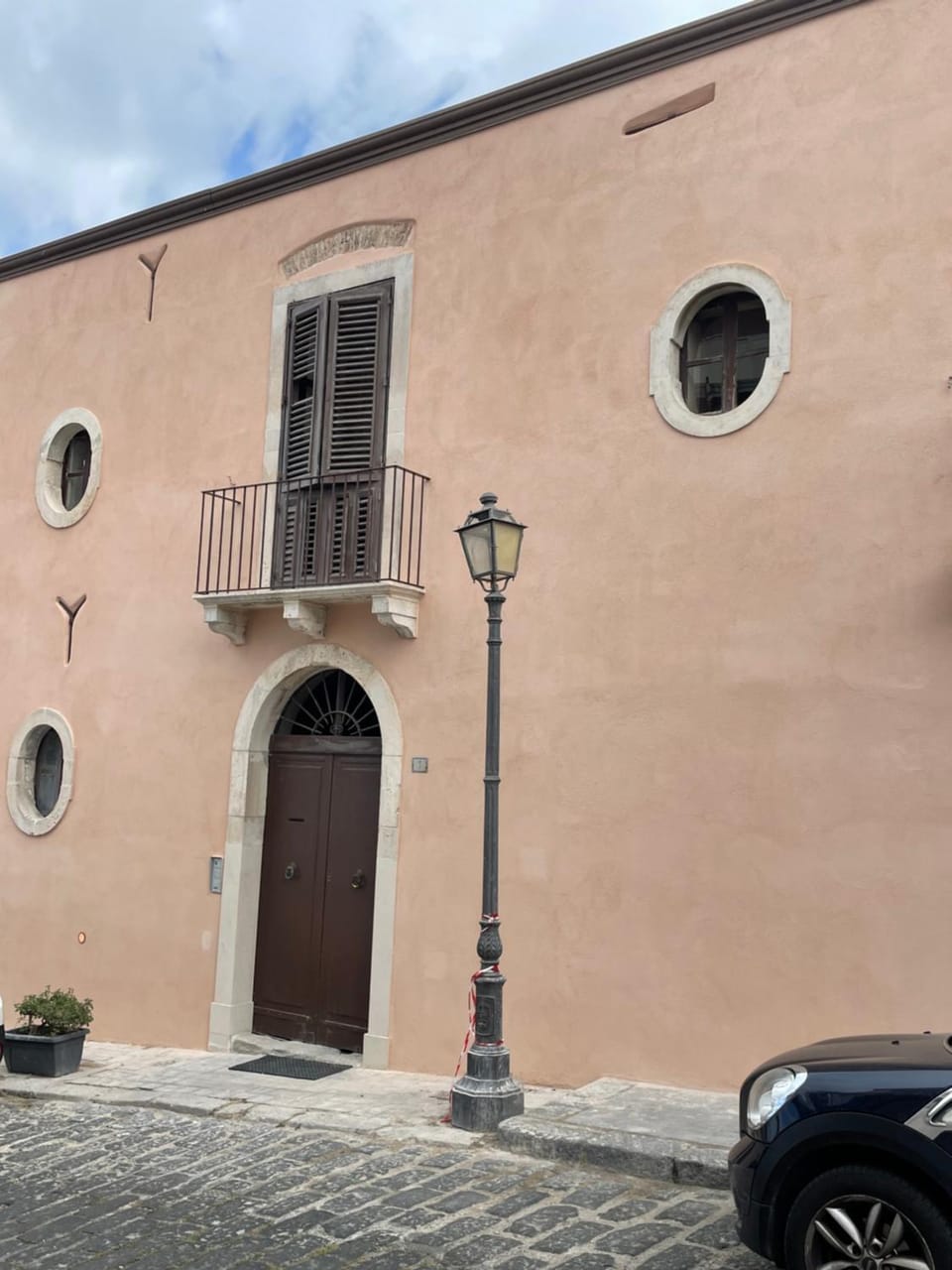 Property building, Landmark view, Street view