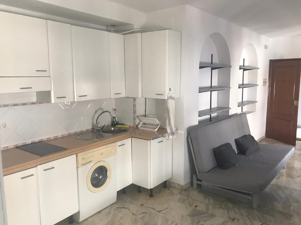Kitchen or kitchenette, Living room