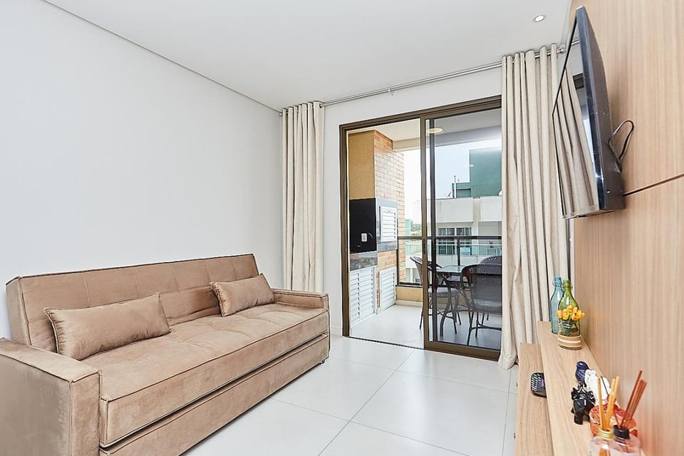 1087 Apartamento novo bem localizado com 2 Dormitórios e 2 vagas de garagem Apartment in Bombinhas