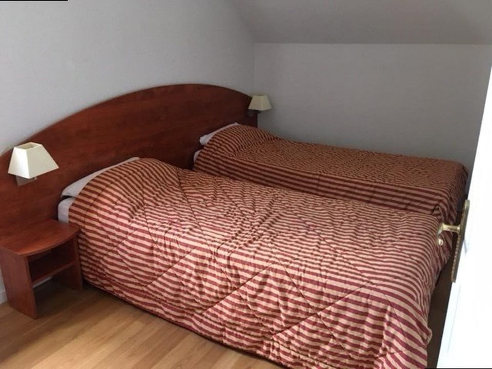 Duplex avec Piscine, Salle de Fitness, Parking et Animaux Acceptés - FR-1-404-321 Apartment in Aragon