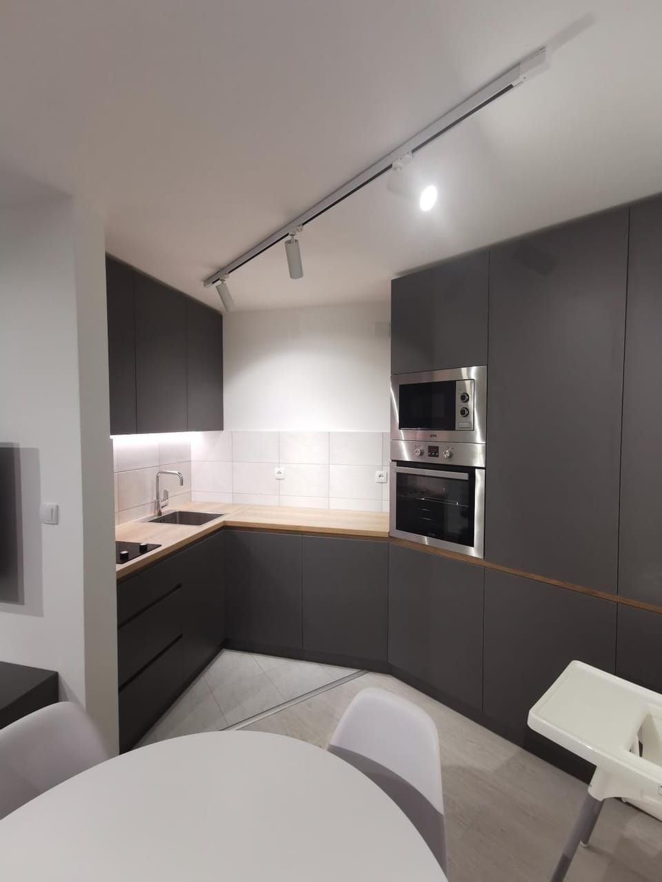 Kitchen or kitchenette, minibar, pet friendly, stove