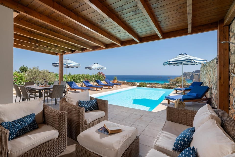 Patio, Day, View (from property/room), Balcony/Terrace, Seating area, Pool view, Sea view, Swimming pool, sunbed