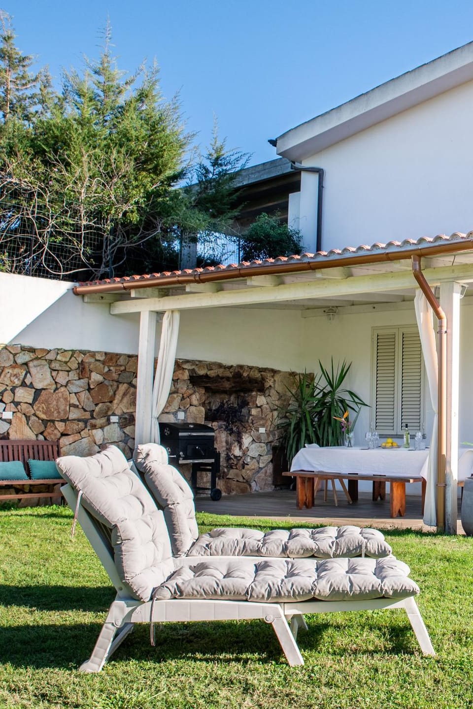 TV and multimedia, Living room, Lounge or bar, Seating area