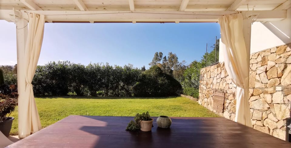Property building, Spring, Day, Summer, Garden, View (from property/room), View (from property/room), Garden view, Garden view, Landmark view, Seasons, Inner courtyard view