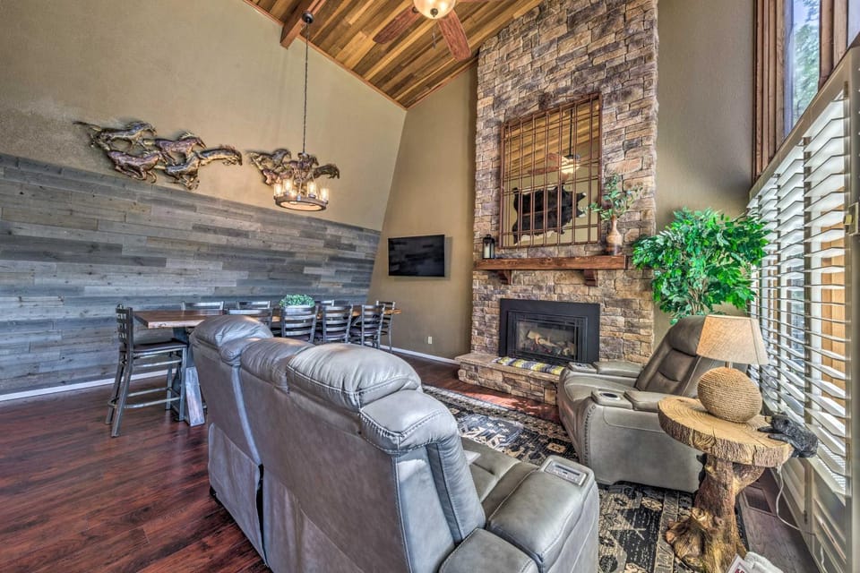 Hot Tub, Game Room & Sauna: Ruidoso Hideaway! House in Ruidoso