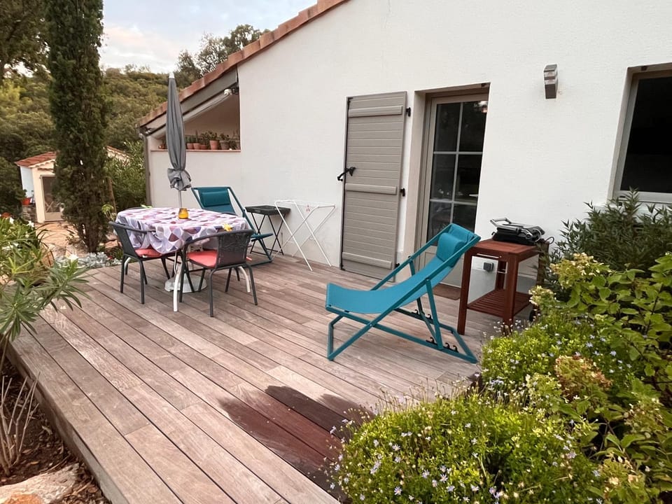 Appartement à cavalaire dans un domaine privé au rez-de-jardin Apartment in Cavalaire-sur-Mer