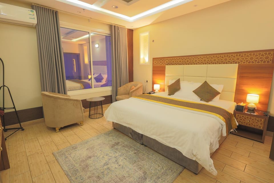 Bed, Bedroom, air conditioner