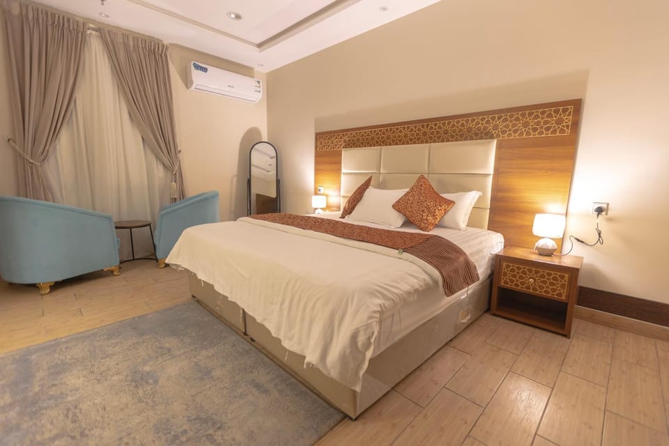 Bed, Photo of the whole room, Bedroom, air conditioner
