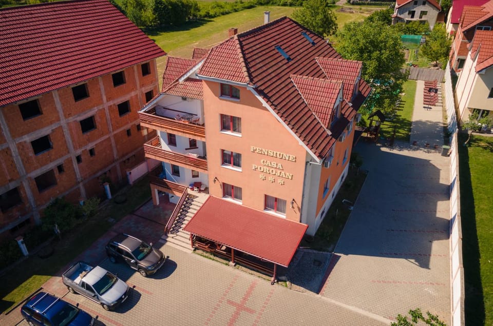 Property building, Bird's eye view