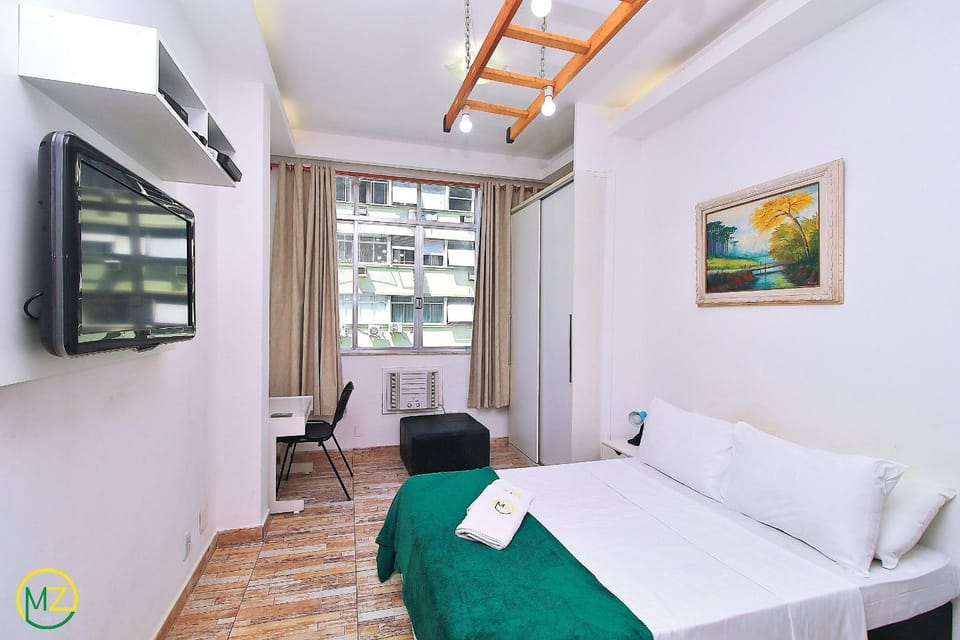 Studio for 4 people with sea view in Copacabana Apartment in Rio de Janeiro