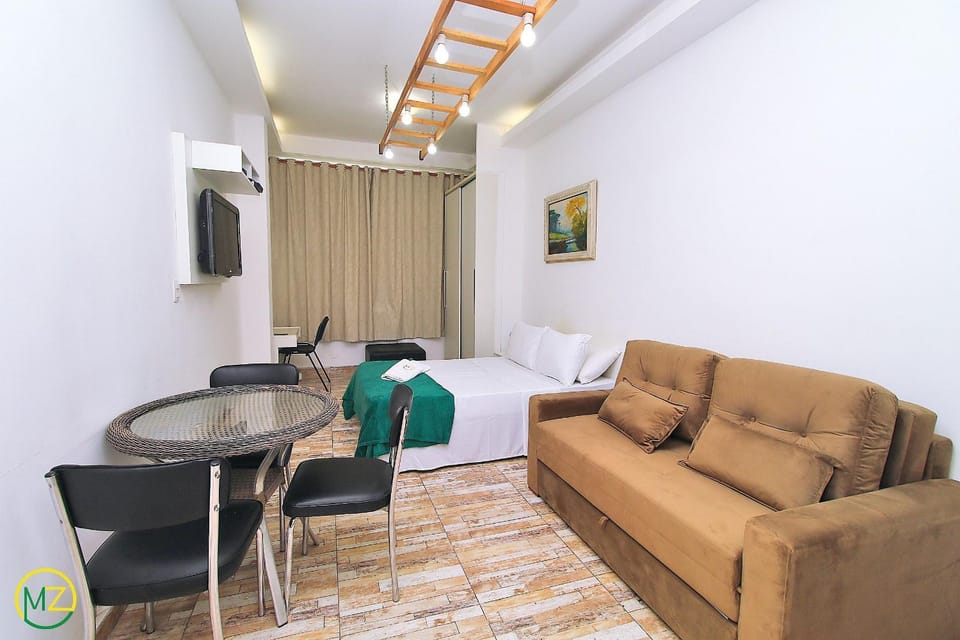 Studio for 4 people with sea view in Copacabana Apartment in Rio de Janeiro