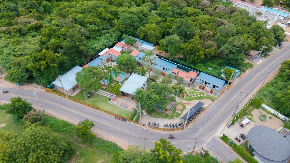 บ้านมะนาวรีสอร์ท เกาะล้าน Resort in Pattaya City