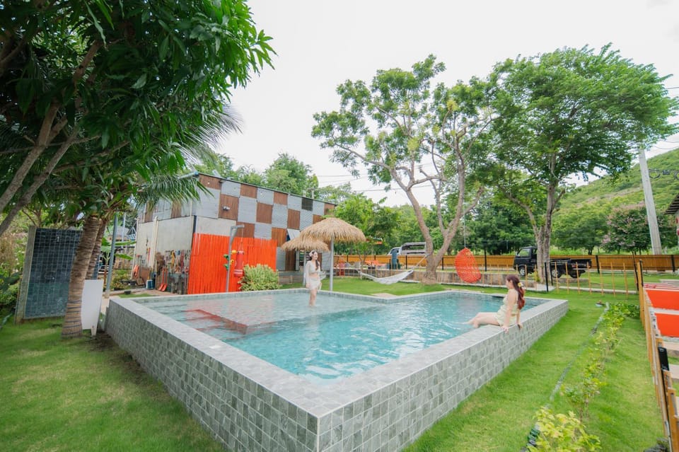 บ้านมะนาวรีสอร์ท เกาะล้าน Resort in Pattaya City