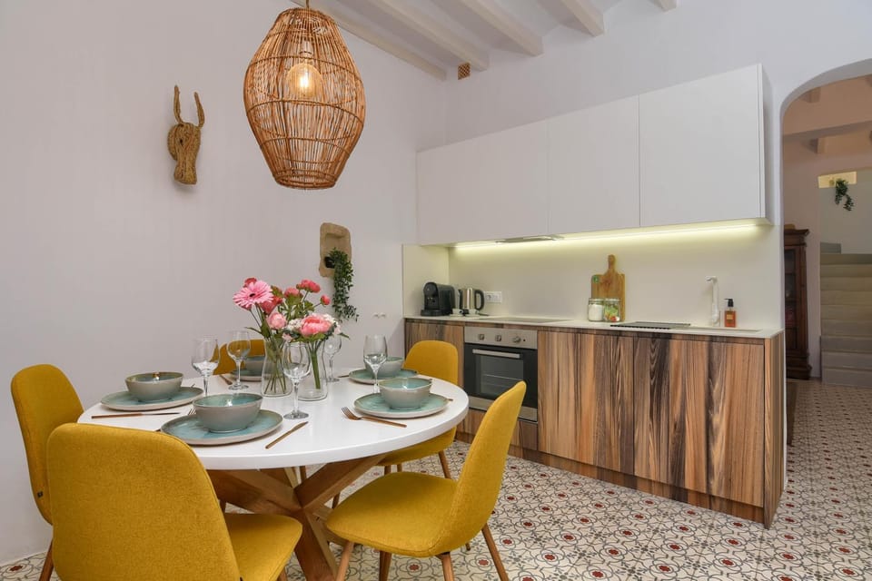 Kitchen or kitchenette, kitchen