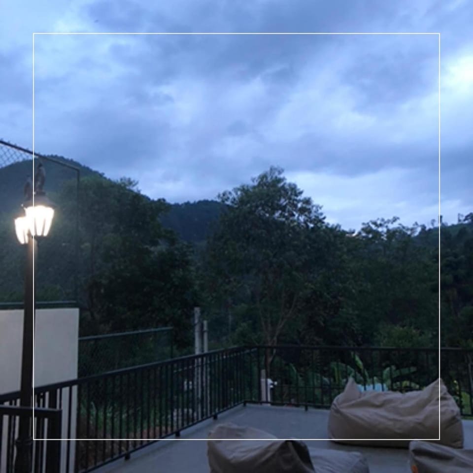 Balcony/Terrace, Mountain view