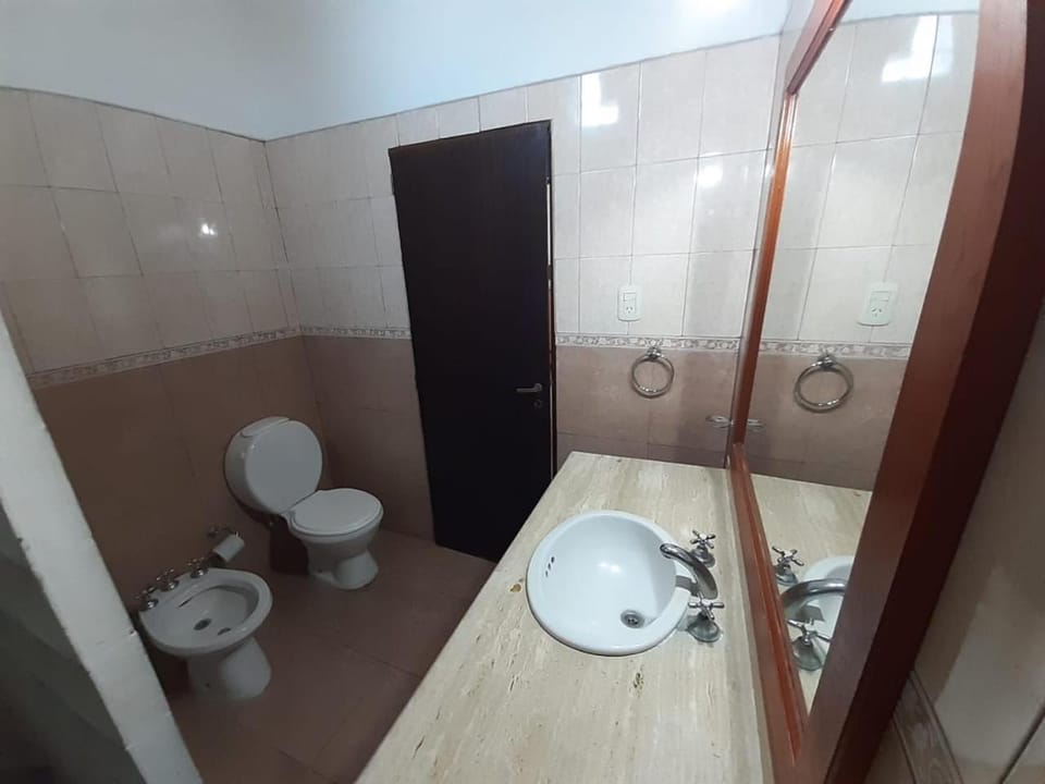 Hotel Mitre Chivilcoy. Casa en Rivadavia 900 House in Chivilcoy