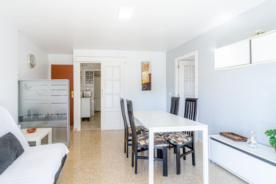 Residencial Costamar next Bcn, 50m beach with swimming pool Apartment in Maresme
