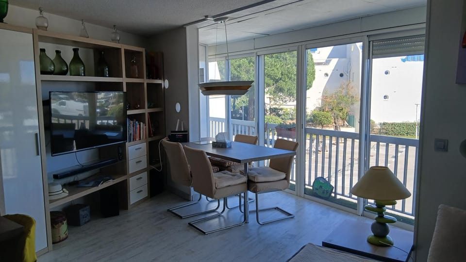 APPART MER CALME ET ENSOLEILLEE Apartment in Le Grau-du-Roi