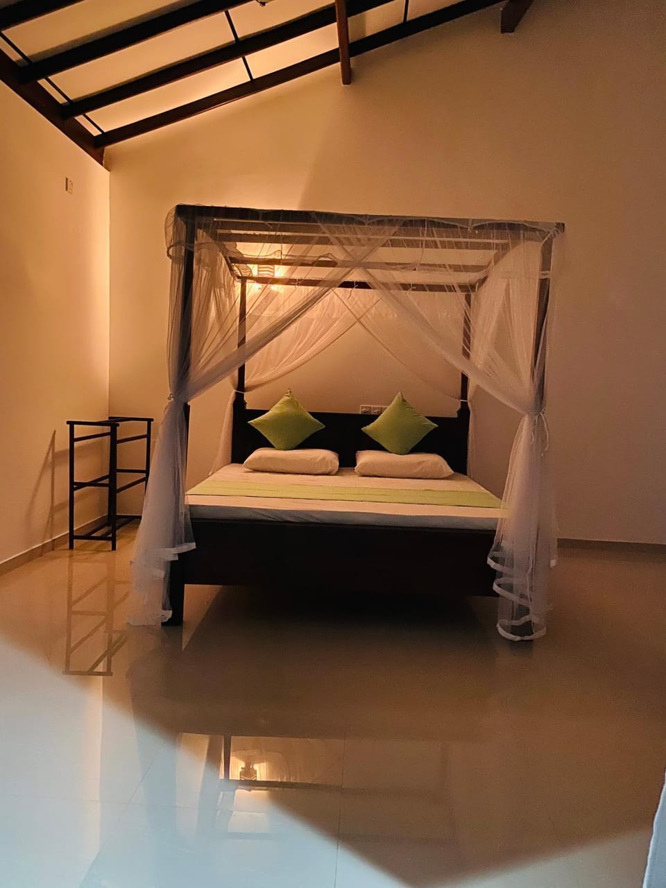 Sun White Villa Bed and Breakfast in Hikkaduwa