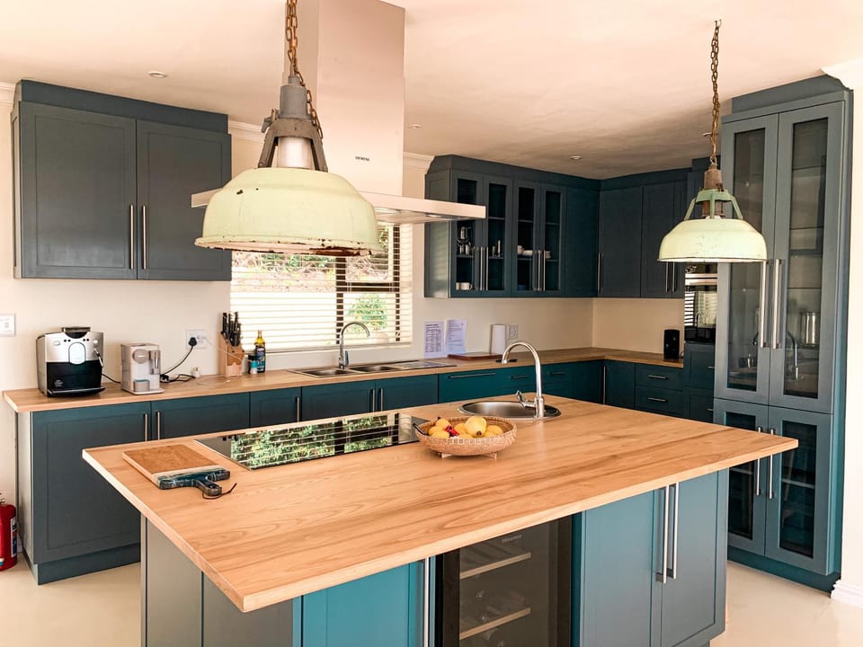 Luxury Home with Stunning Views and Solar Power Apartment in Eastern Cape