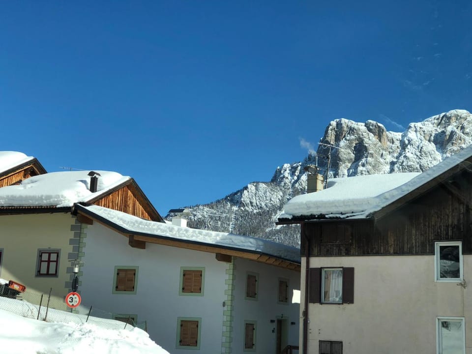 Property building, Neighbourhood, Winter