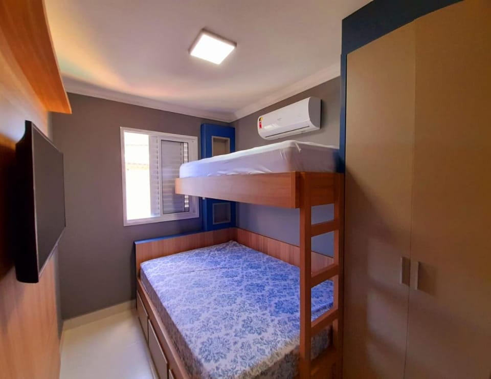 bunk bed