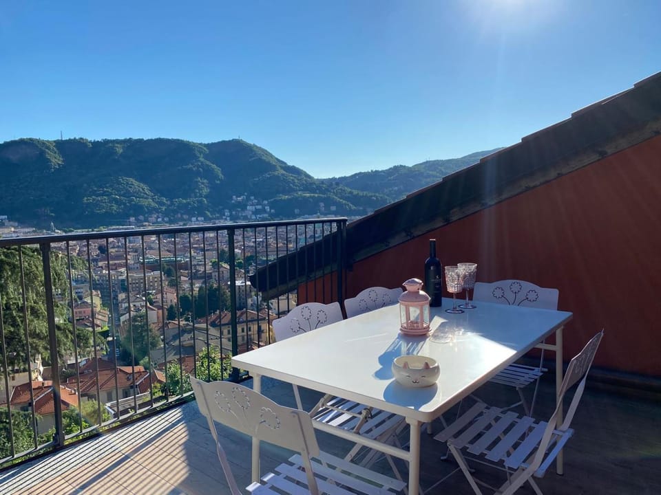 Balcony/Terrace, Lake view, Sunset