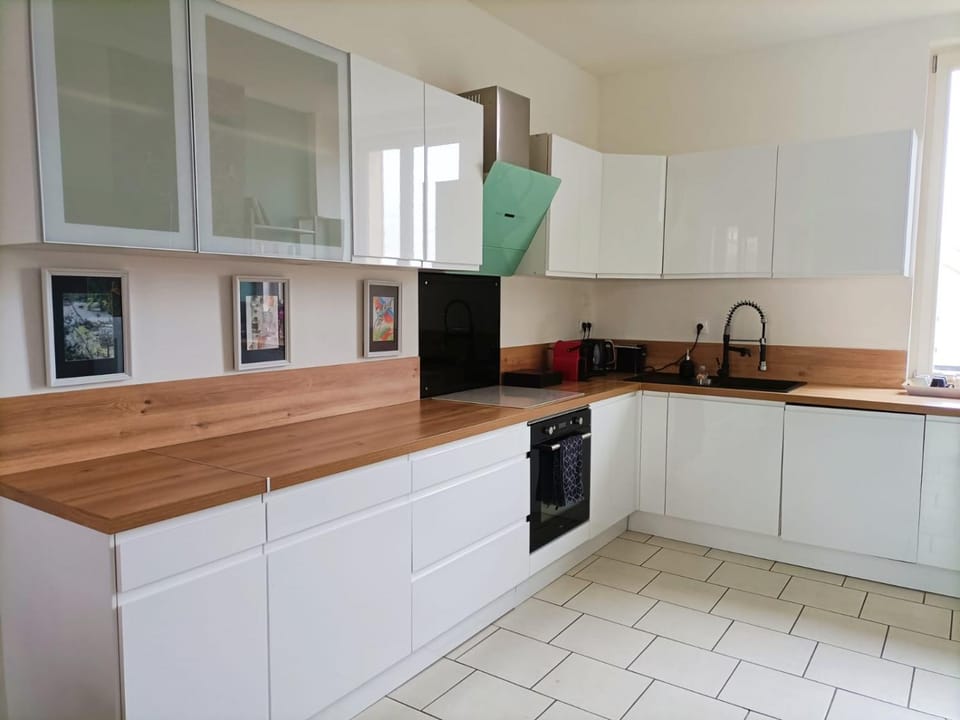 Kitchen or kitchenette, dishwasher, minibar, pet friendly, stove, toaster