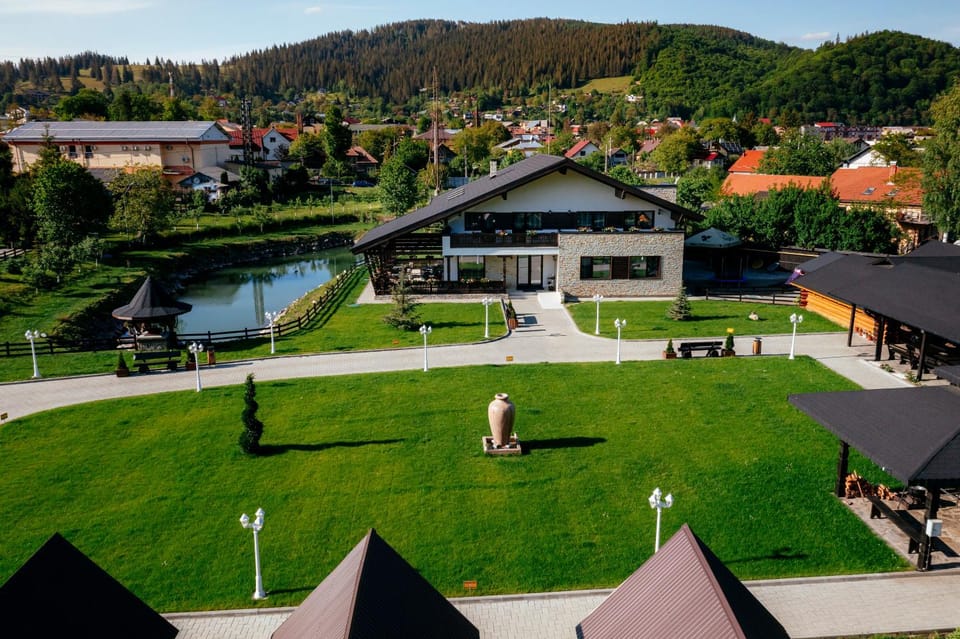 Property building, Day, Natural landscape, Bird's eye view, Garden